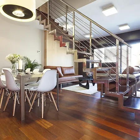 - Swimming Pool With Terrace Apartamento